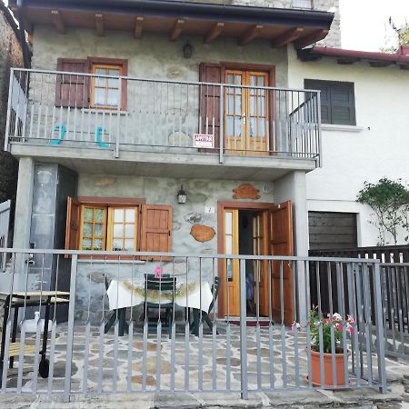 Bugiallo Casa Anna - Montemezzoヴィラ エクステリア 写真