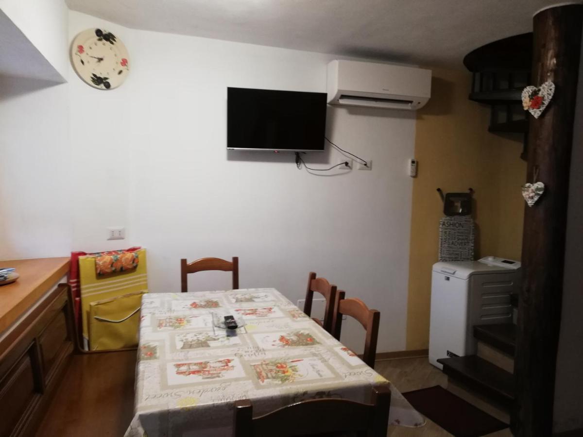 Bugiallo Casa Anna - Montemezzoヴィラ エクステリア 写真